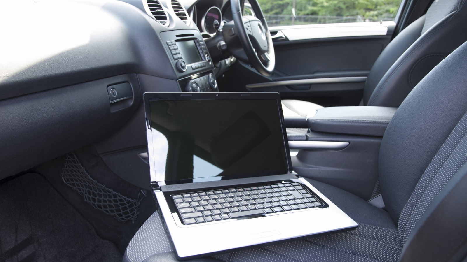 Why You Should Never Leave Your Laptop In The Car (Whether It's Hot Or Cold Weather)