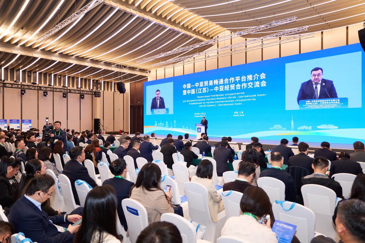 Uzbekistan pushes to break down trade barriers with China at Shanghai Forum