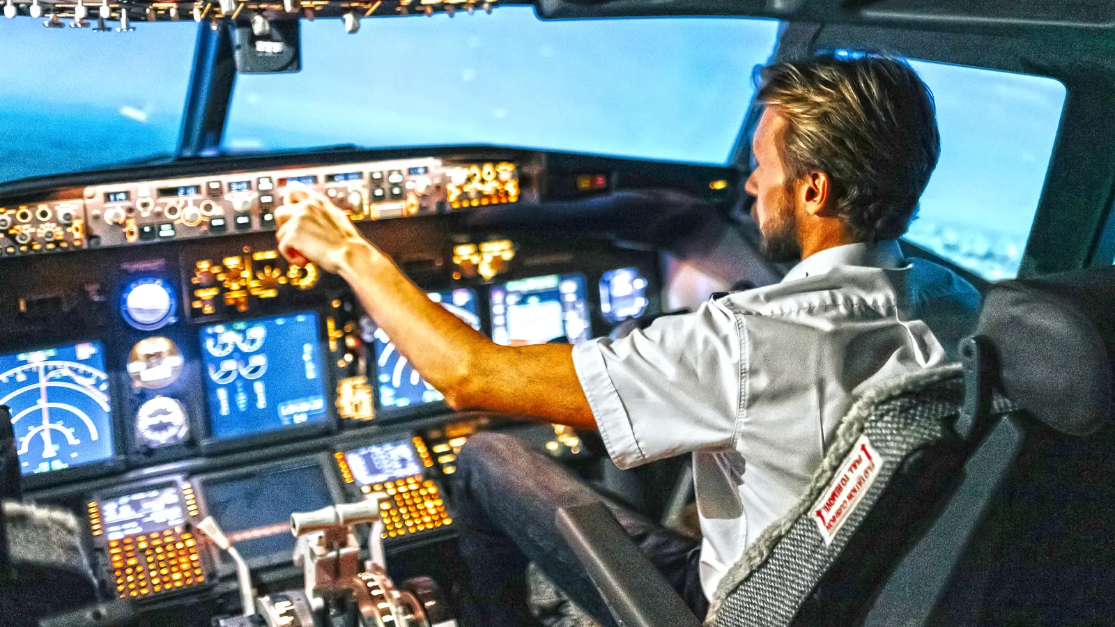 How Pilot Salaries In The US & Europe Compare