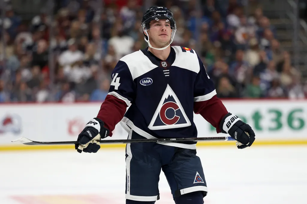 Avalanche sign Gavin Brindley to two-year contract extension