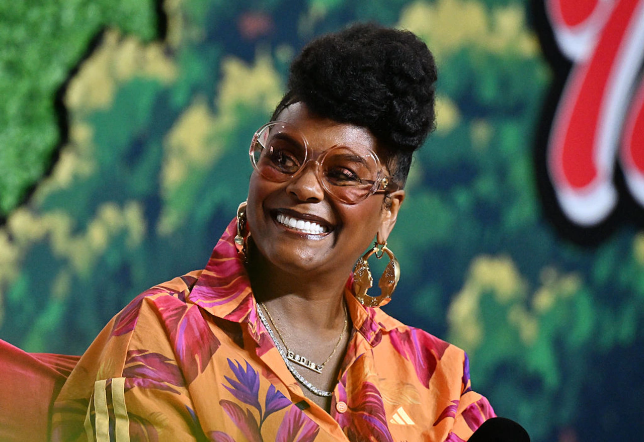 Actress surprises fans with an unexpected shopping spree in Huntsville