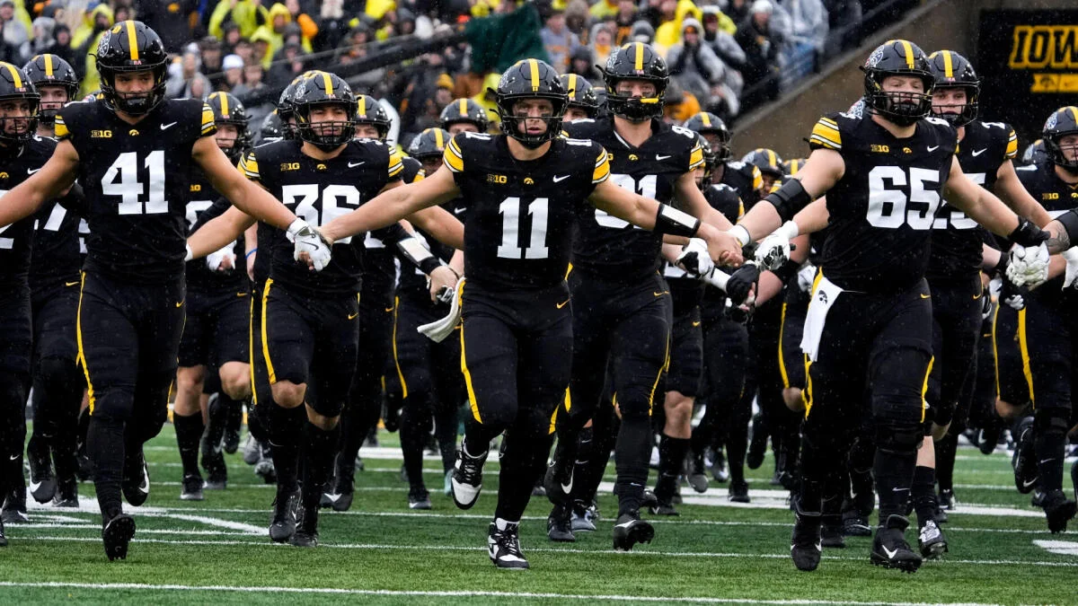 Iowa and Virginia are key to this 40-1 college football upset parlay at BetMGM