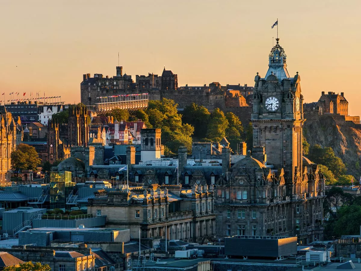 Scotland's most haunted pubs named as one ghost claws men as they drink