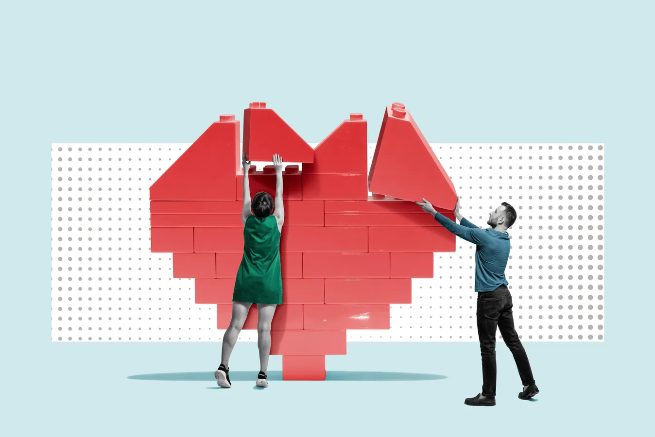 3 Reasons Why ‘Future-Proofing’ Is The Healthiest Dating Trend Of 2025, By A Psychologist