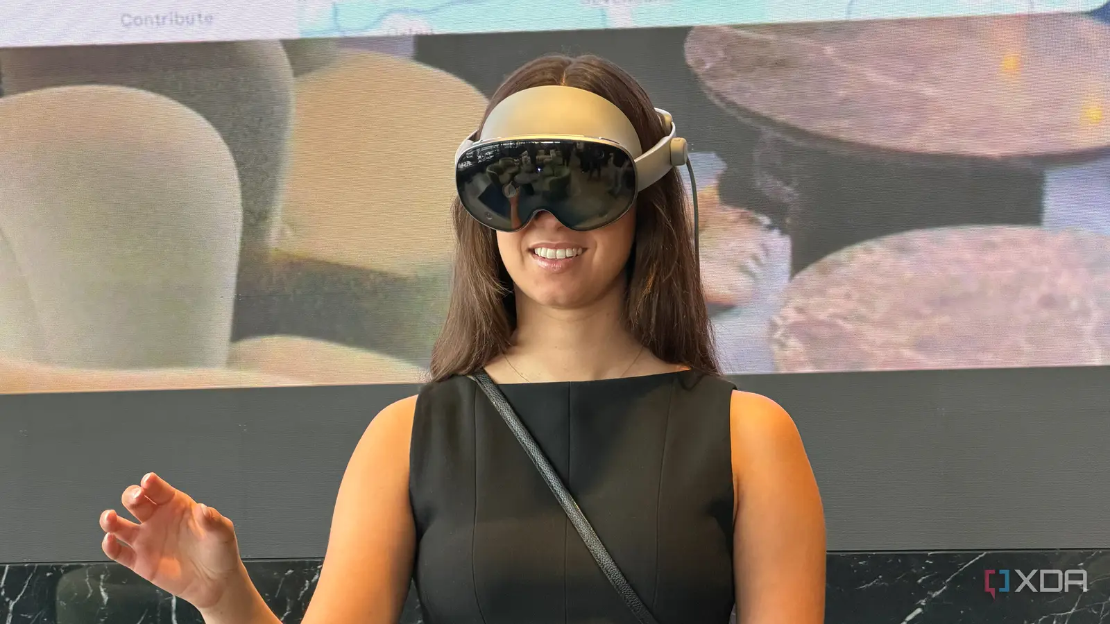 The Galaxy XR might be your next holiday splurge as Samsung gives away close to $1,000 in freebies