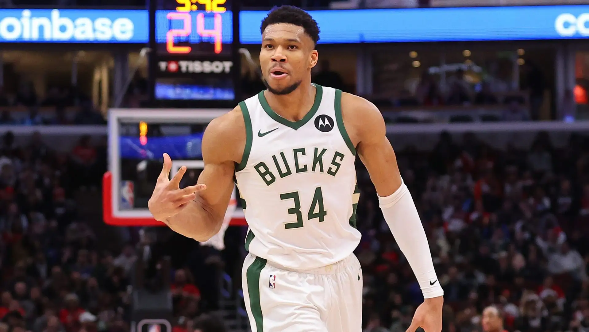Giannis Antetokounmpo Trolls Jason Kidd After Late-Game Three