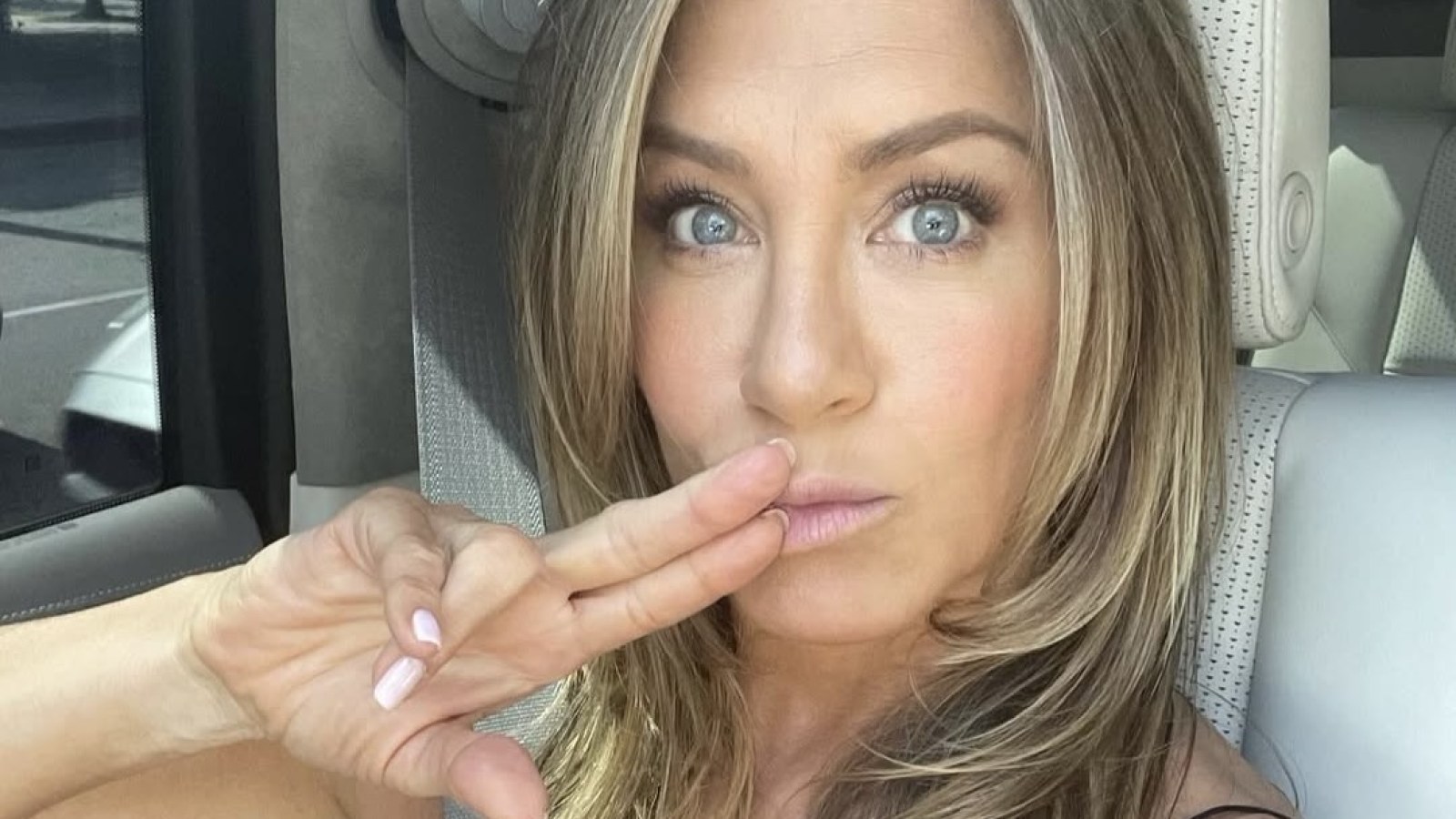 Is Jennifer Aniston Secretly Engaged? Love Guru Jim Curtis Is Reportedly 'The One'