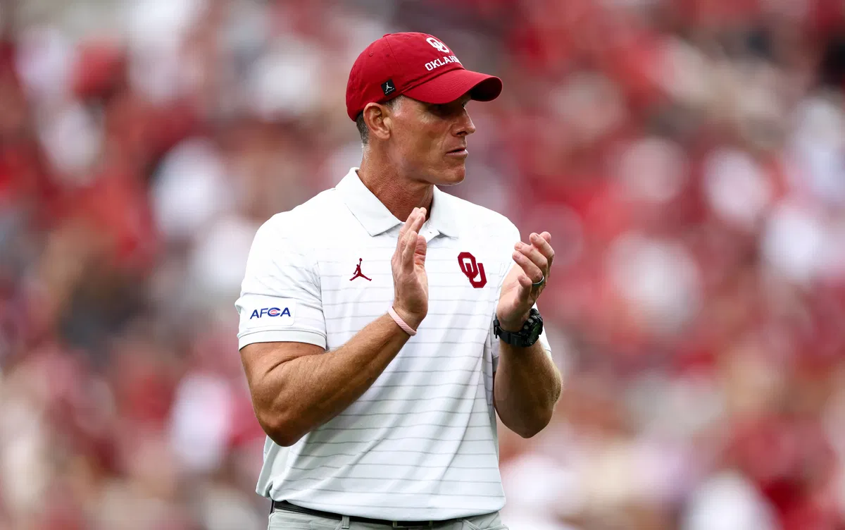 Brent Venables Lauds Freshman for Standing Firm Against OU Problem That HC Approached Nick Saban For