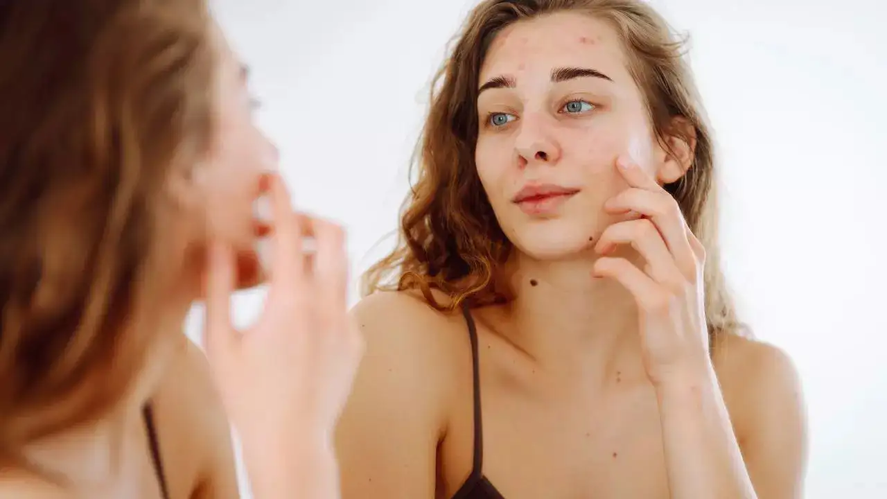 Understanding skin fatigue: How lack of sleep and stress affect your skin’s health and appearance