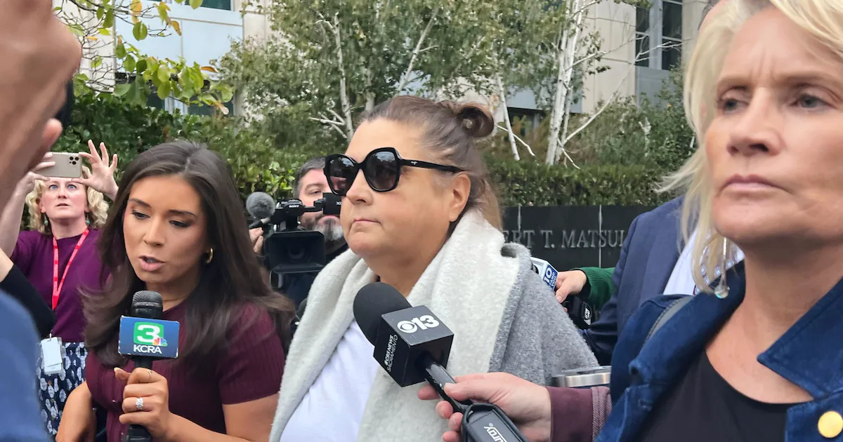 Former aide to California governor indicted for alleged theft of campaign funds from former health secretary