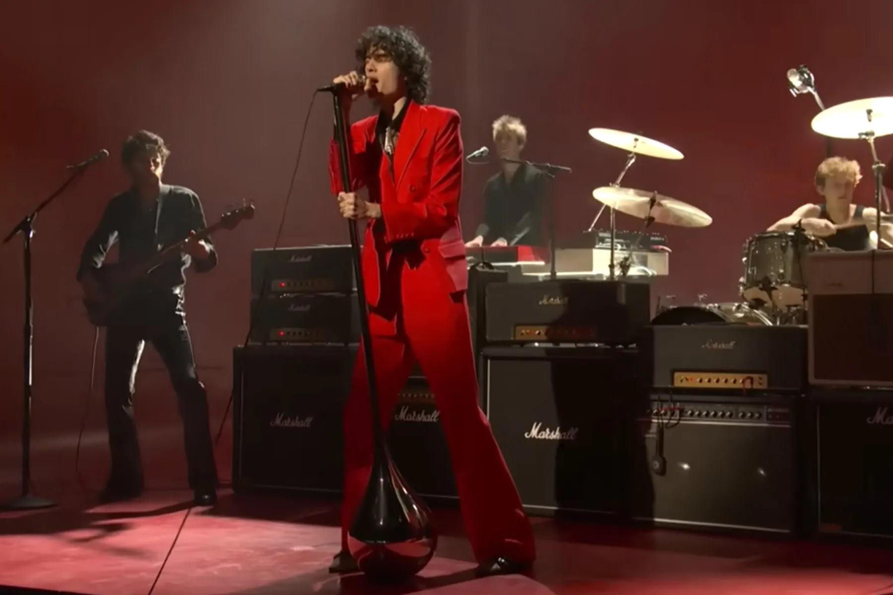 Sombr Performs ’12 to 12′ & ‘Back to Friends’ on ‘Saturday Night Live’: Watch