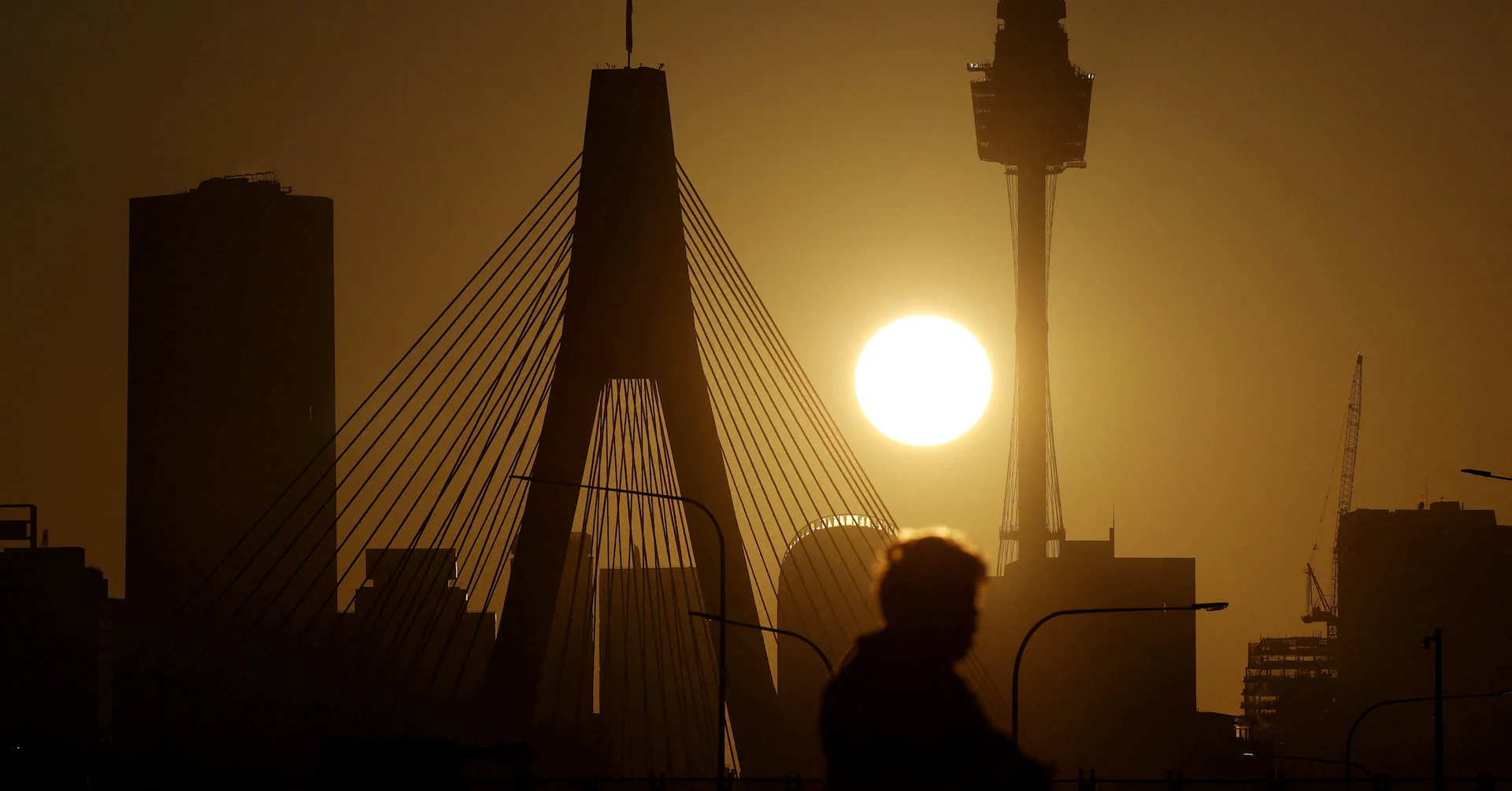 Investors pivot to Australian small caps as blue-chip premiums bite