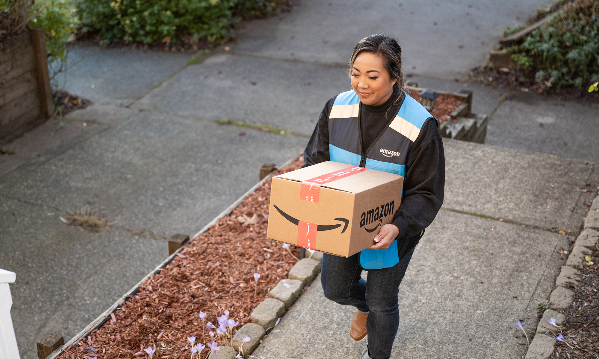 3 Reasons Amazon Is a No-Brainer Buy Right Now