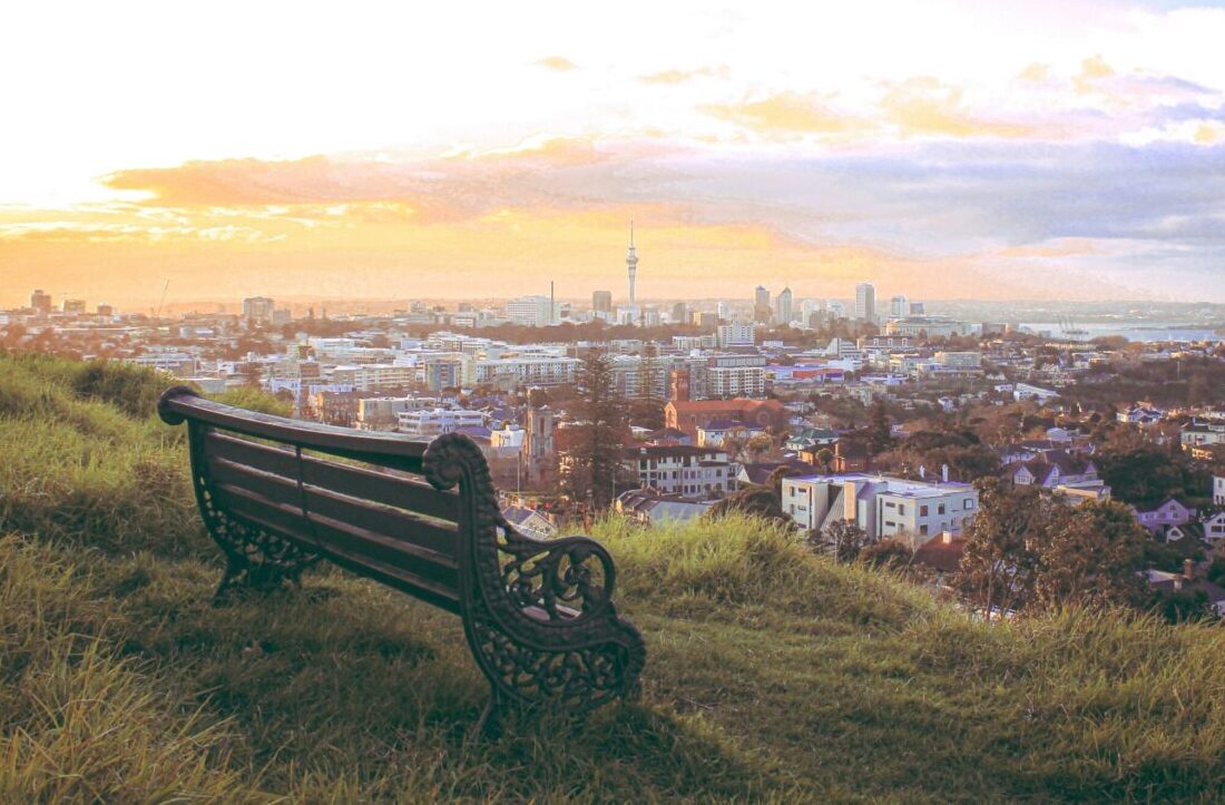 Short-term rentals, land covenants – what does “commercial use” really mean?