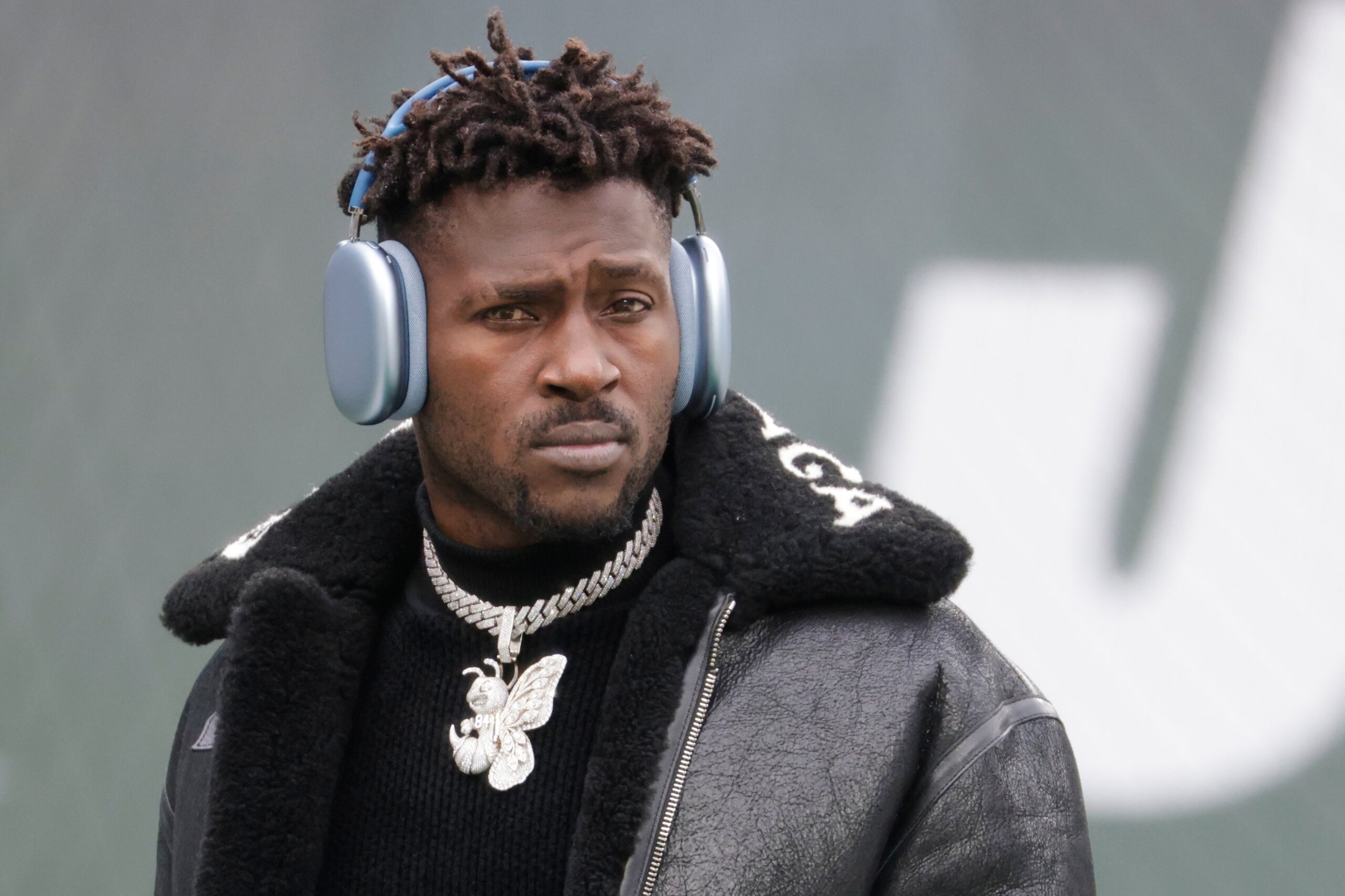 NFL star Antonio Brown gets $25K bail and GPS monitor on Miami attempted murder charge