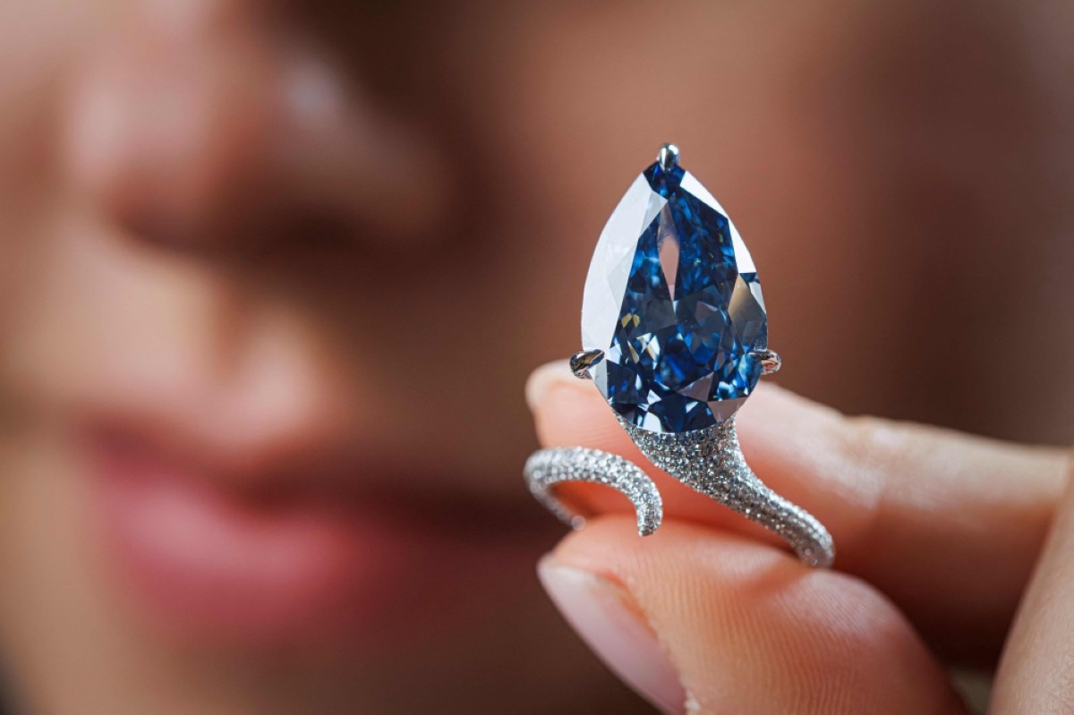 Mellon Blue diamond sells for $25.6m | Kuwait Times Newspaper