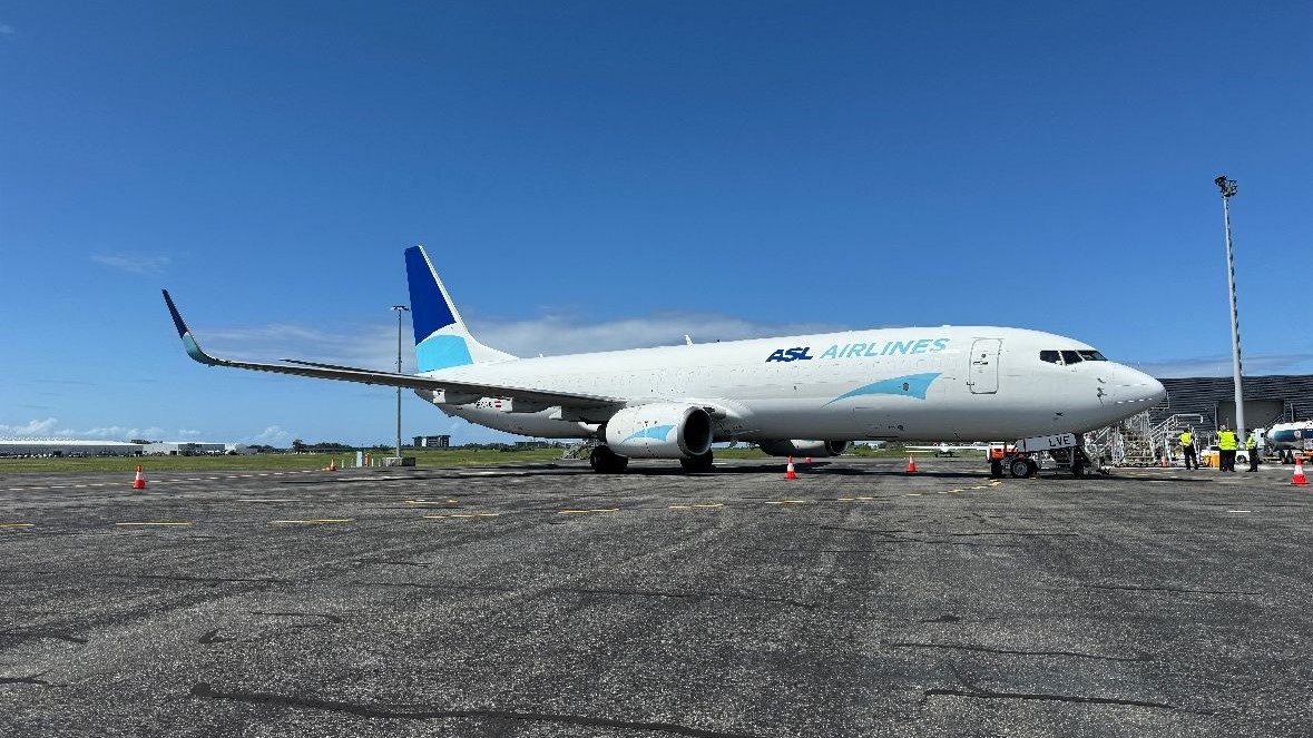 ST Engineering leasing arm buys 2 B737-800 converted freighters