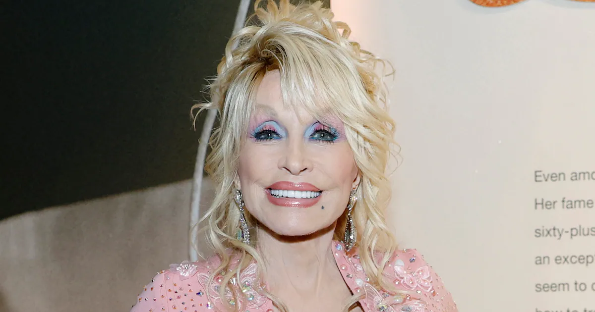 Dolly Parton Insider Gives Update on 79-Year-Old’s Health Battle