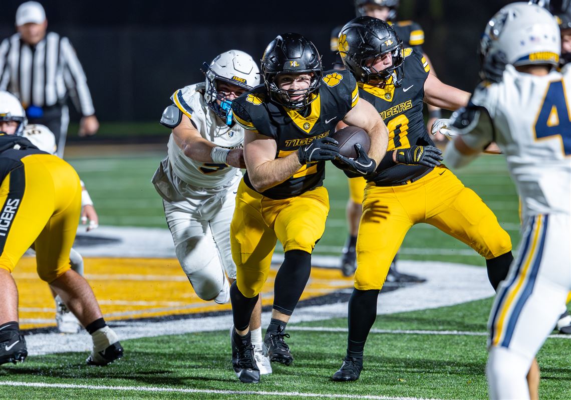 High school football rankings: North Allegheny back up to  No. 2 in Class 6A after decisive win against Norwin