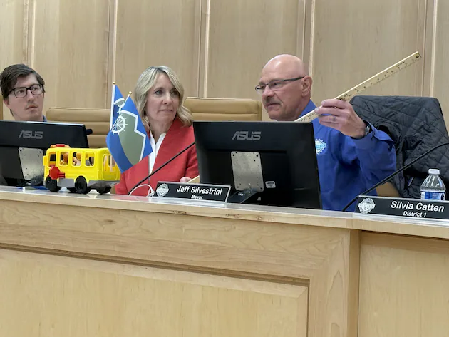 Outgoing Millcreek mayor offers parting words of wisdom as new city leader takes oath