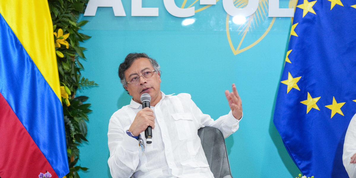 President Petro arrives at the CELAC-EU Summit: 'May Europe, Latin America, and the Caribbean be a beacon of democracy for humanity'