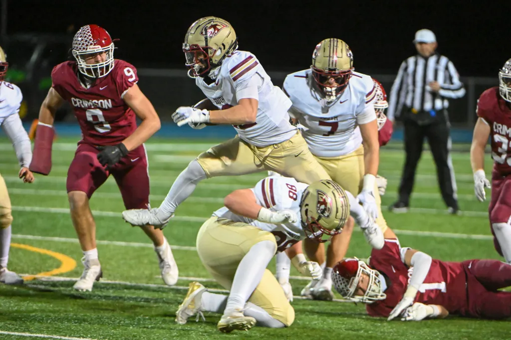 Close bonds power Lakeville South football