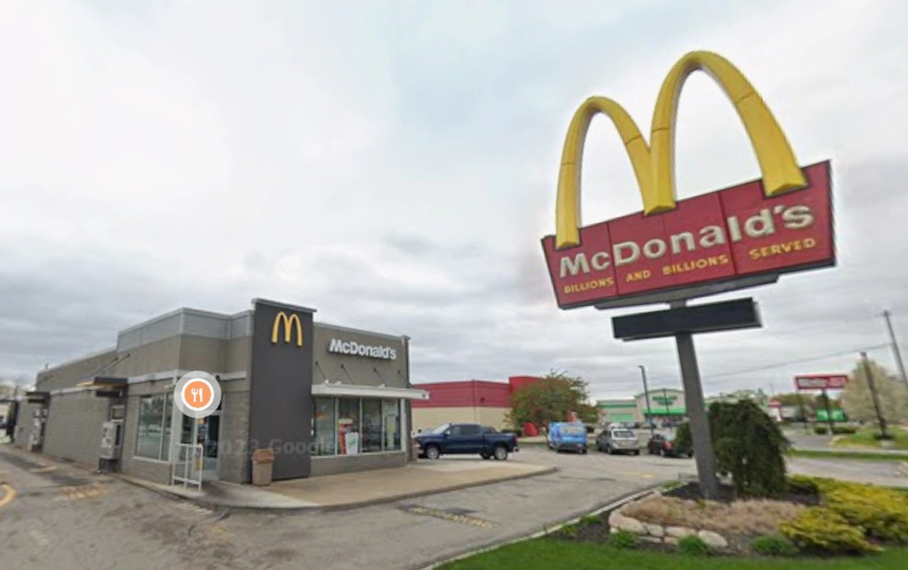 Saginaw woman wanted on warrant in McDonald’s coffee-chucking incident